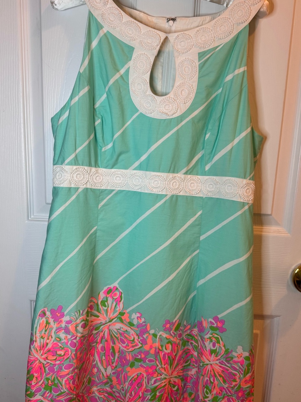 Girls' Mint Green Floral Hem Sleeveless Dress with Lace Trim